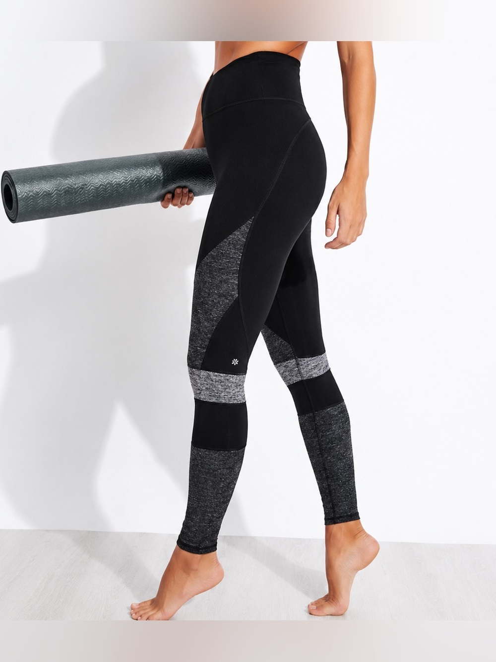 Alo Yoga High-Waist Alosoft Momentum colorblock leggings